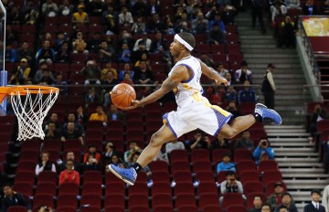 再遇苦主！东契奇悲壮出局是谁让东契奇两次国际大赛连续吃瘪？